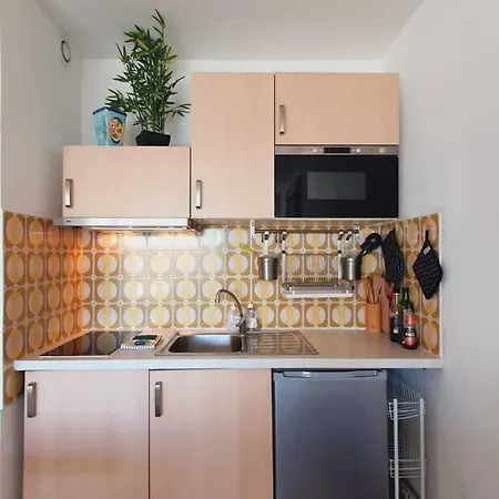 Au Bord Du & Golf Avec Parking Prive Clim Wifi - 4 Personnes - Rossiconciergerie - Linge Inclus Daire La Grande Motte